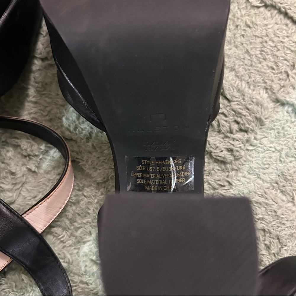 Halston Heels, Size 7.5 Heels Never Worn - Picture 2 of 4